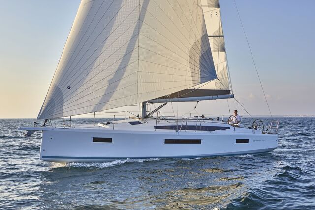 Sun Odyssey 410 - 3 cab. First Date